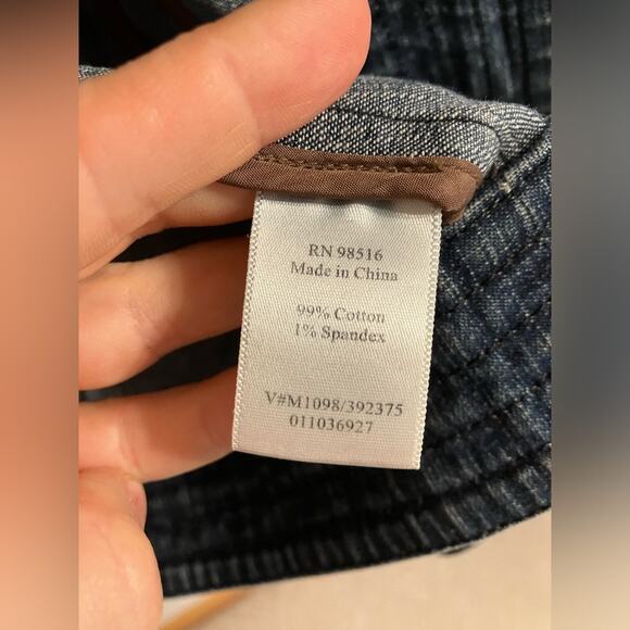 Coldwater Creek Denim Jacket Womens size 6 Classic Spring Minimalist Pockets - Picture 8 of 11